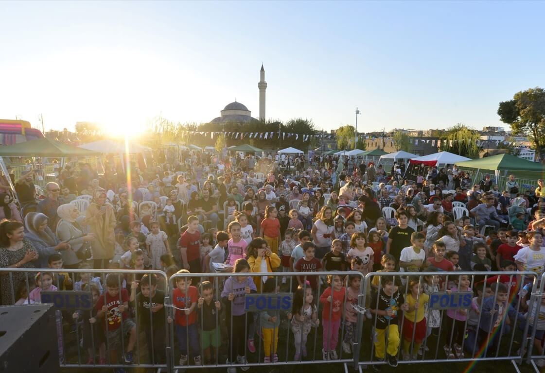 festival kalabalığı.